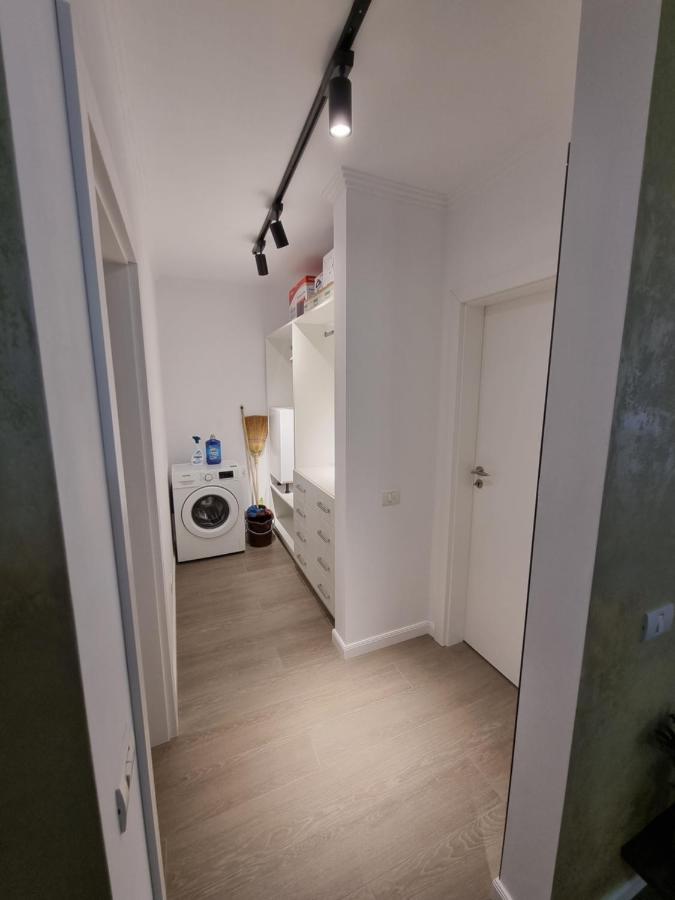 Apartament Superb In Regim Hotelier- Arad Plaza エクステリア 写真