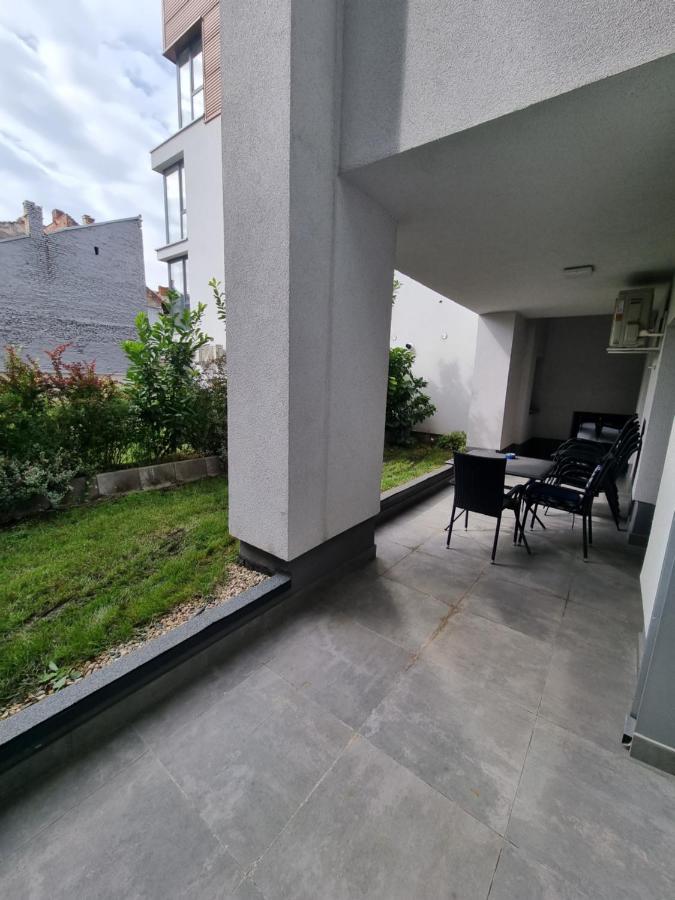 Apartament Superb In Regim Hotelier- Arad Plaza エクステリア 写真